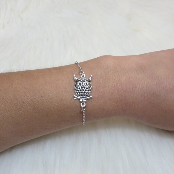 🦋Brand NEW! Silver Owl Bracelet - Picture 2 of 4